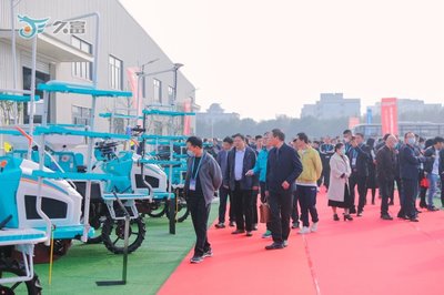 蘇州久富二期工廠投產(chǎn) 擘畫智能農(nóng)機(jī)新藍(lán)圖，開(kāi)啟農(nóng)業(yè)機(jī)械服務(wù)新篇章
